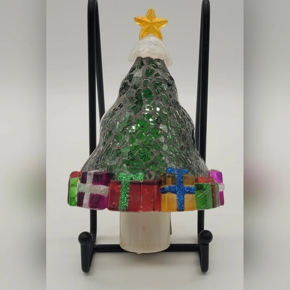 Seasons of Cannon Falls Christmas Tree and Bell Nightlight set of 2​​​
